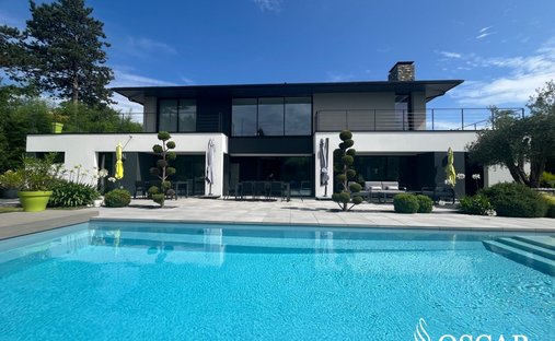 House in Nord, Suce-sur-Erdre, France 1