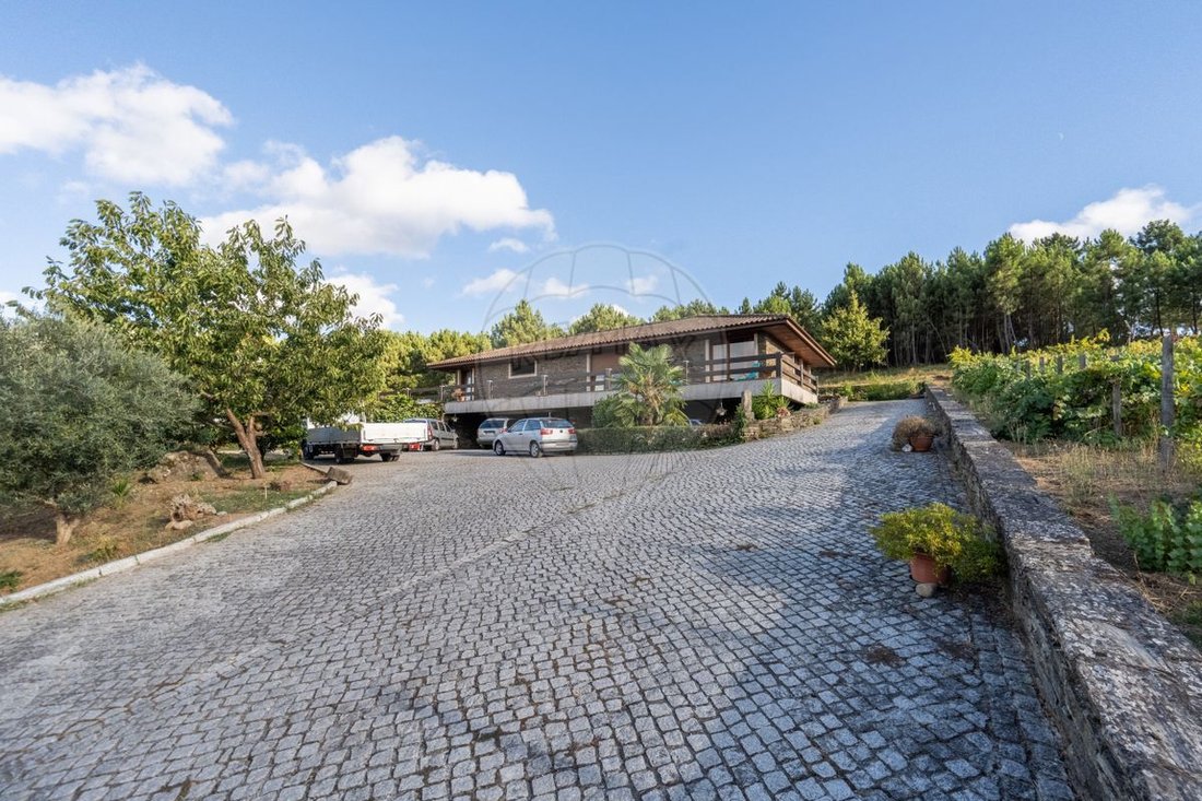House in Folhadela, Vila Real District, Portugal 2 - 16197415
