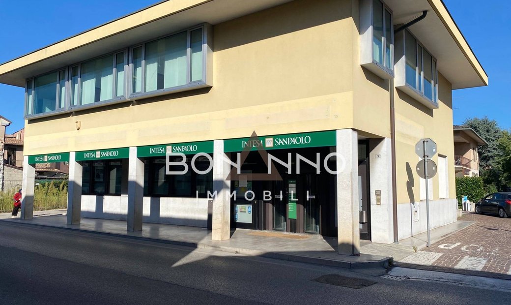 Direzionale In Affitto A Loria In Bessica Di Loria, Veneto, Italy For ...