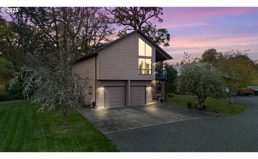 House in St. Helens, Oregon, United States 1