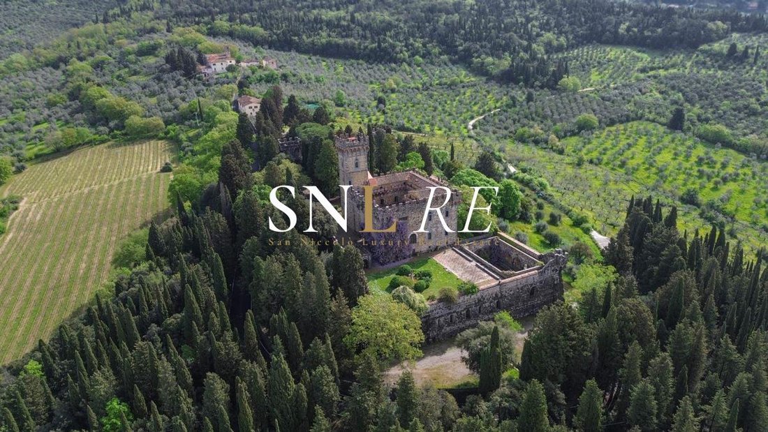 Tuscany’s Crown: A Renaissance Castle Whispering Florence’s Secrets