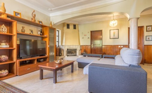 Villa en Charneca de Caparica y Sobreda, Setúbal Municipality, Portugal 1