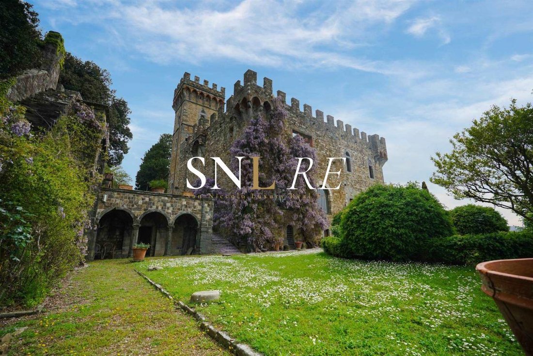 Tuscany’s Crown: A Renaissance Castle Whispering Florence’s Secrets
