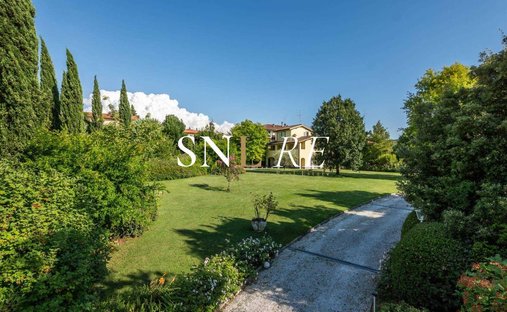 Villa in Center, Lastra a Signa, Tuscany 1