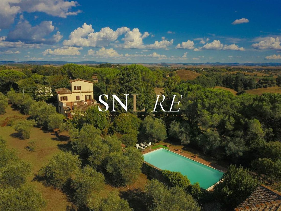 Villa in Siena, Tuscany, Italy 2 - 16192795