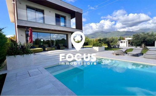 Villa in Center, Forte dei Marmi, Tuscany 1