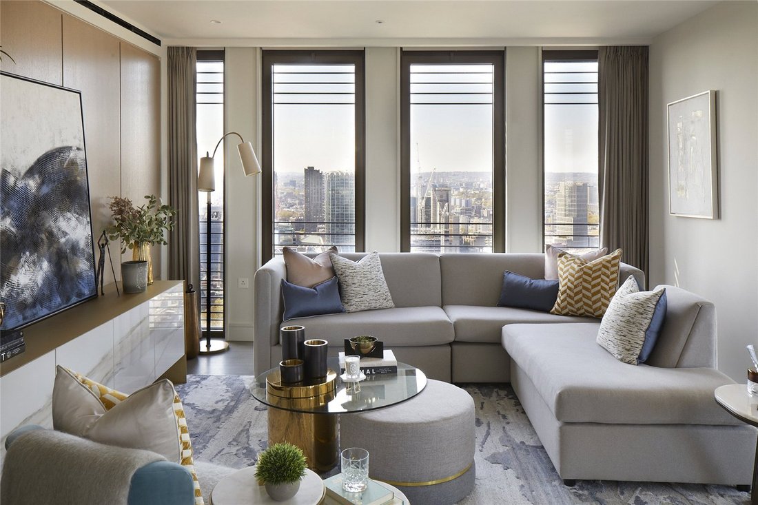 Apartment in EC2, Islington, England 2 - 16196068