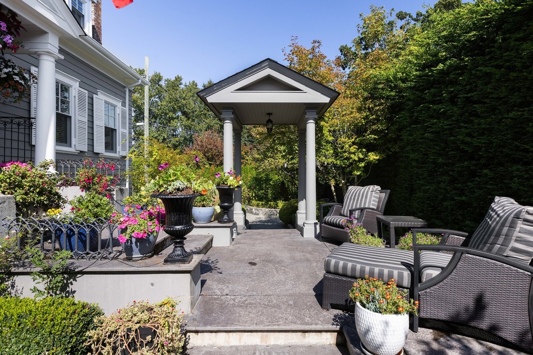 House in Oak Bay, British Columbia, Canada 3 - 16199997