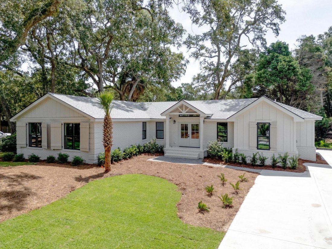 House in Isle of Palms, South Carolina, United States 1 - 16193433