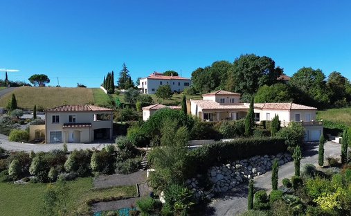 The Aristocratic Chateau Of Beechwood