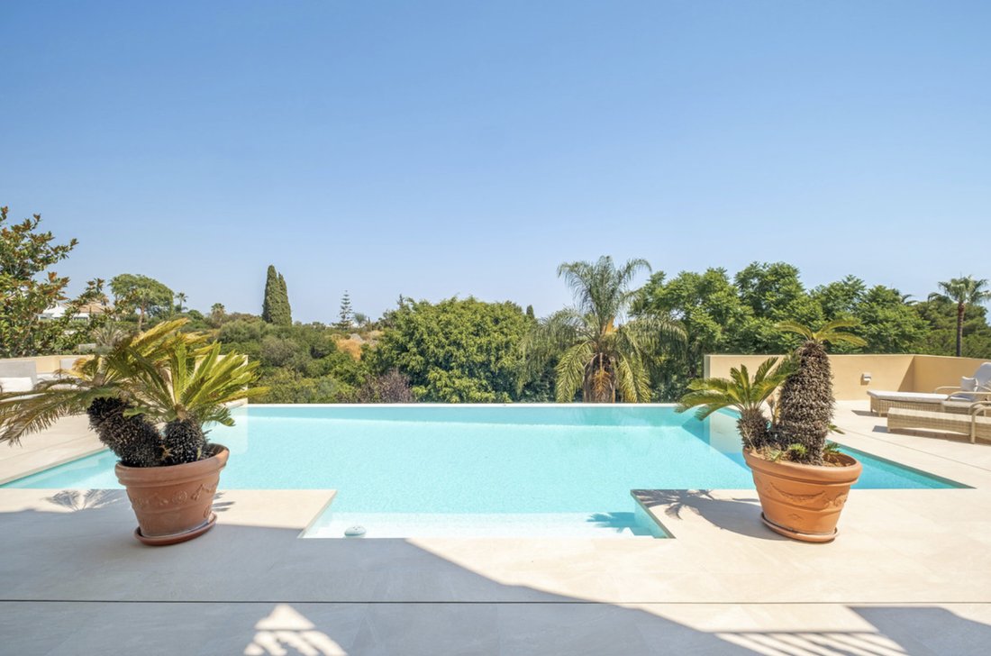 Villa in Benahavis, Andalusia, Spain 4 - 16193584