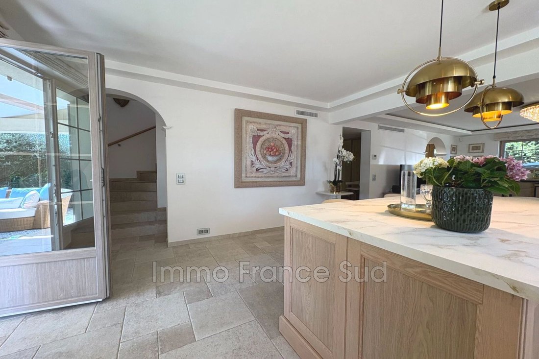 Villa in Grimaud, Provence-Alpes-Côte d'Azur, France 4 - 16195985