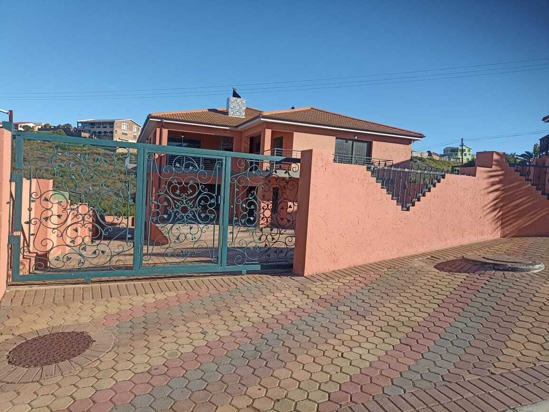 House in Mossel Bay Golf Estate, Western Cape, South Africa 3 - 16194555