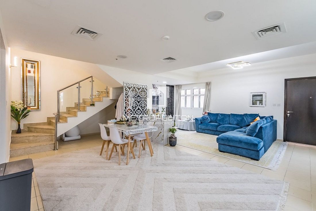 Villa in JVC / Jumeirah Village Circle, Dubai, United Arab Emirates 1 - 16194080