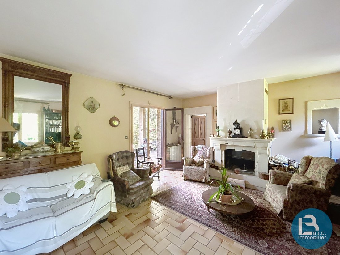 House in Sainte-Foy-lès-Lyon, Auvergne-Rhône-Alpes, France 3 - 16194326