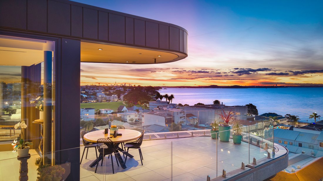 Landmark Penthouse Living Above St Heliers In Auckland Auckland New Photo Inspiration