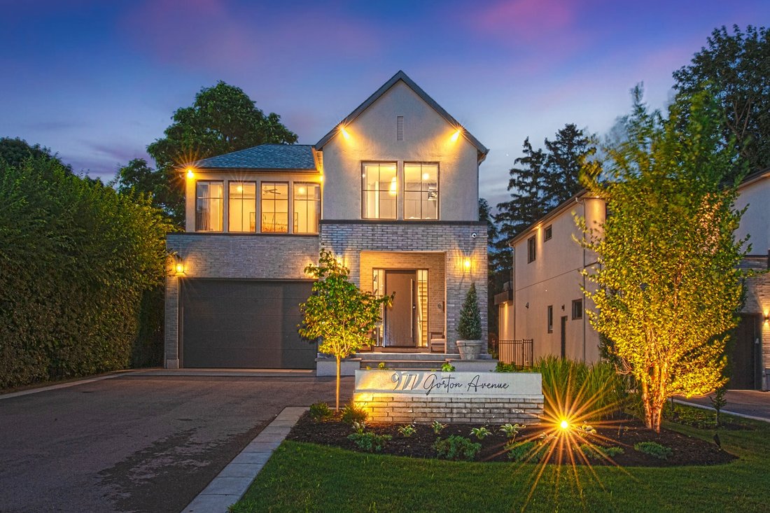 House in Burlington, Ontario, Canada 3 - 16195303
