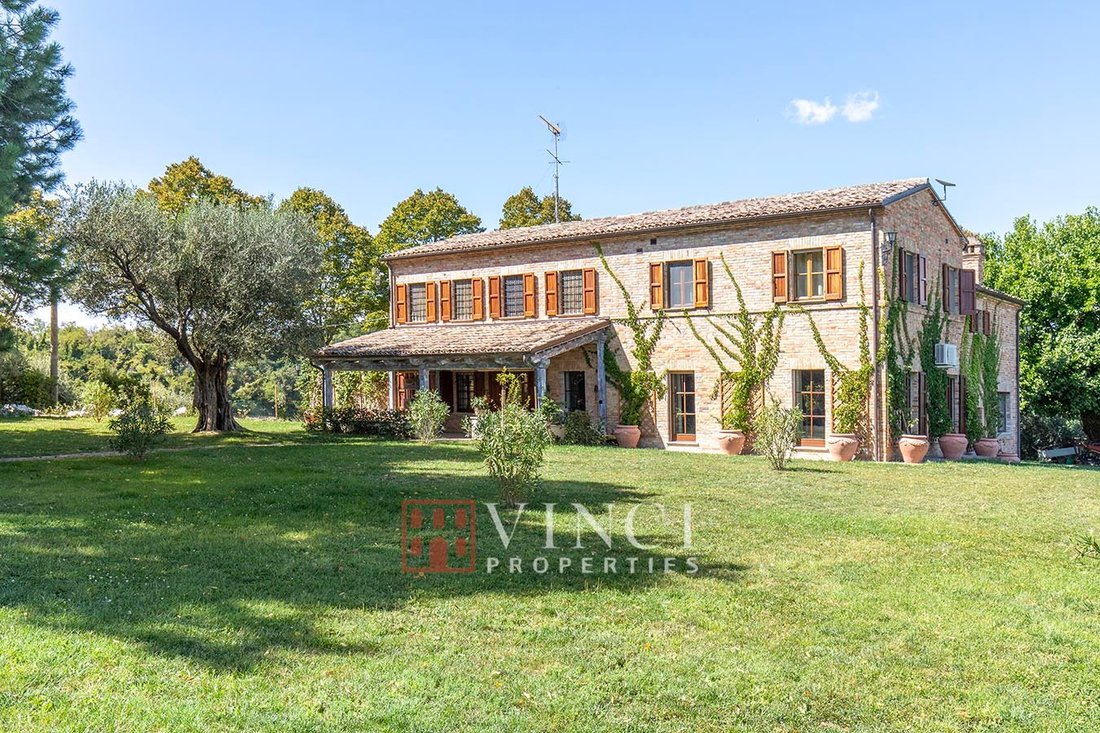 Country House in Terre Roveresche, Marche, Italy 1 - 16196267