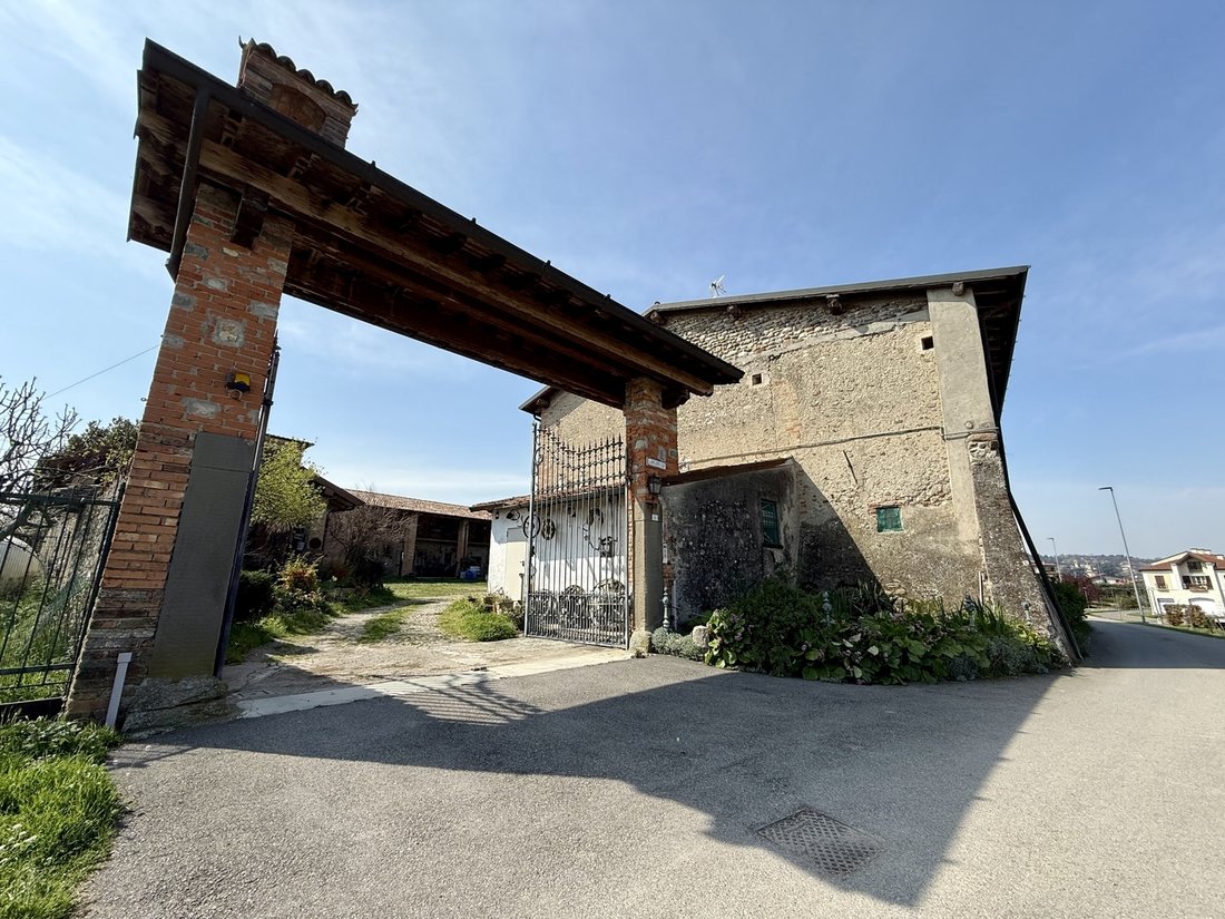 Country House in Adro, Lombardy, Italy 5 - 16195401