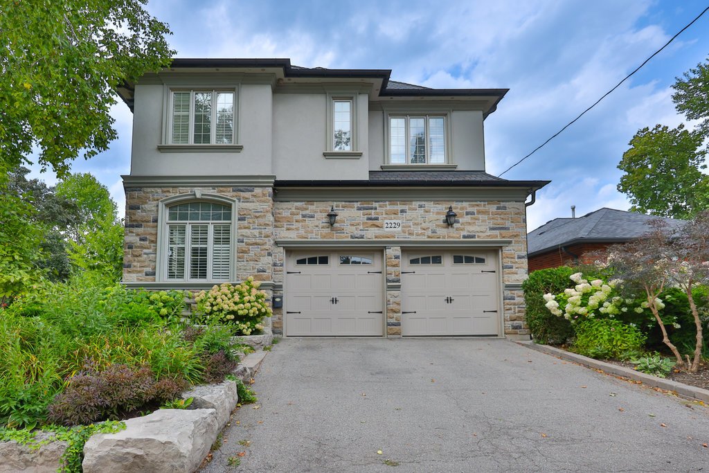 House in Burlington, Ontario, Canada 3 - 16190011