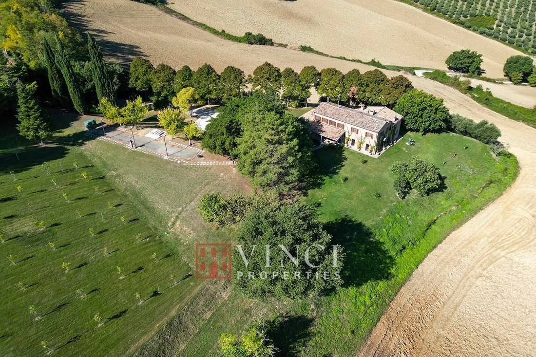 Country House in Terre Roveresche, Marche, Italy 2 - 16196267