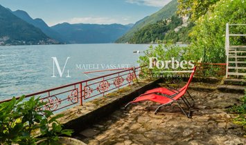 Villa in Riva, Lombardy, Italy 1