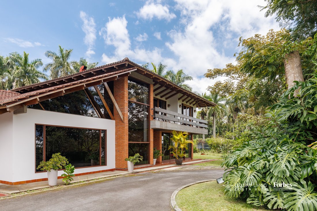 House in Santo Domingo, Heredia Province, Costa Rica 2 - 16190851