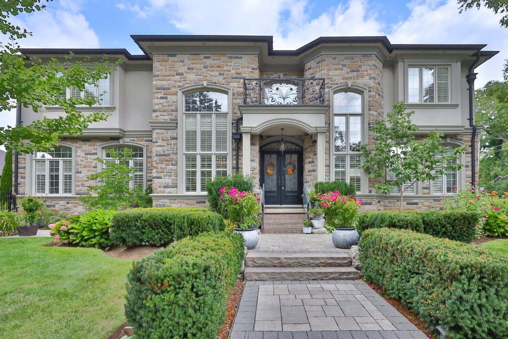 House in Burlington, Ontario, Canada 1 - 16190011
