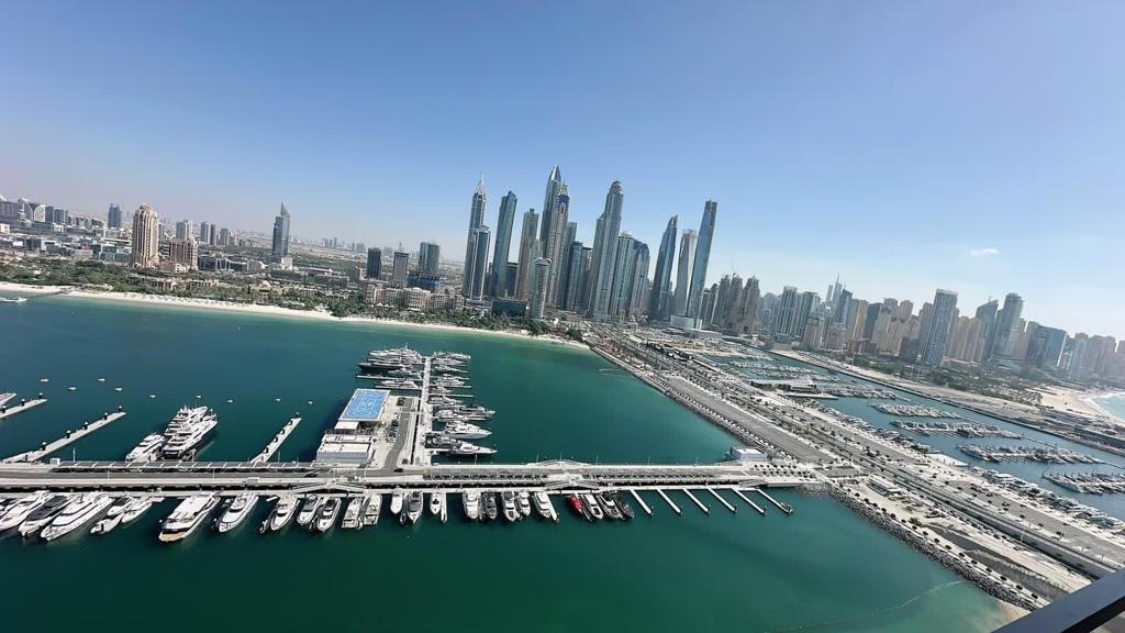 Apartment in Dubai Harbour, Dubai, United Arab Emirates 1 - 16192727