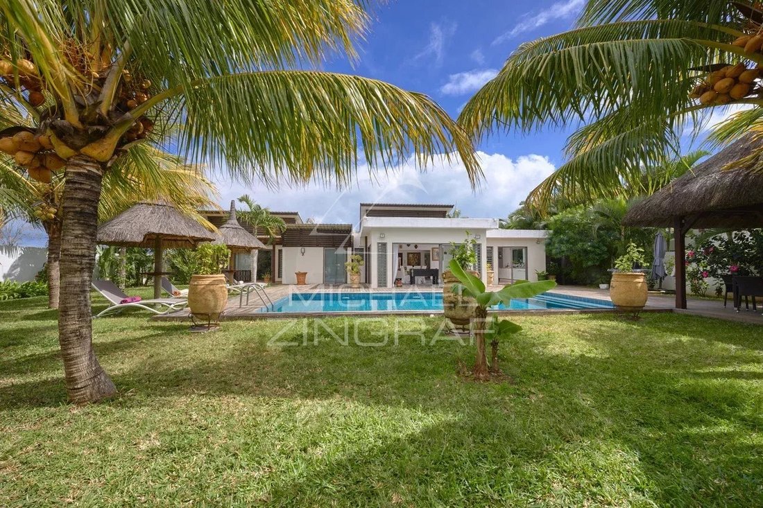 Villa in Grand Baie, Rivière du Rempart District, Mauritius 1 - 16200619