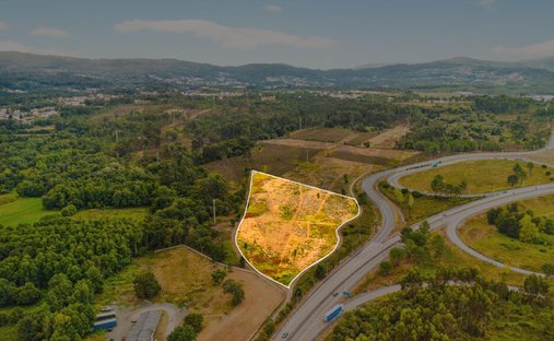 Land in Valenca, Cristelo Covo e Arao, Distrikt Viana do Castelo, Portugal 1