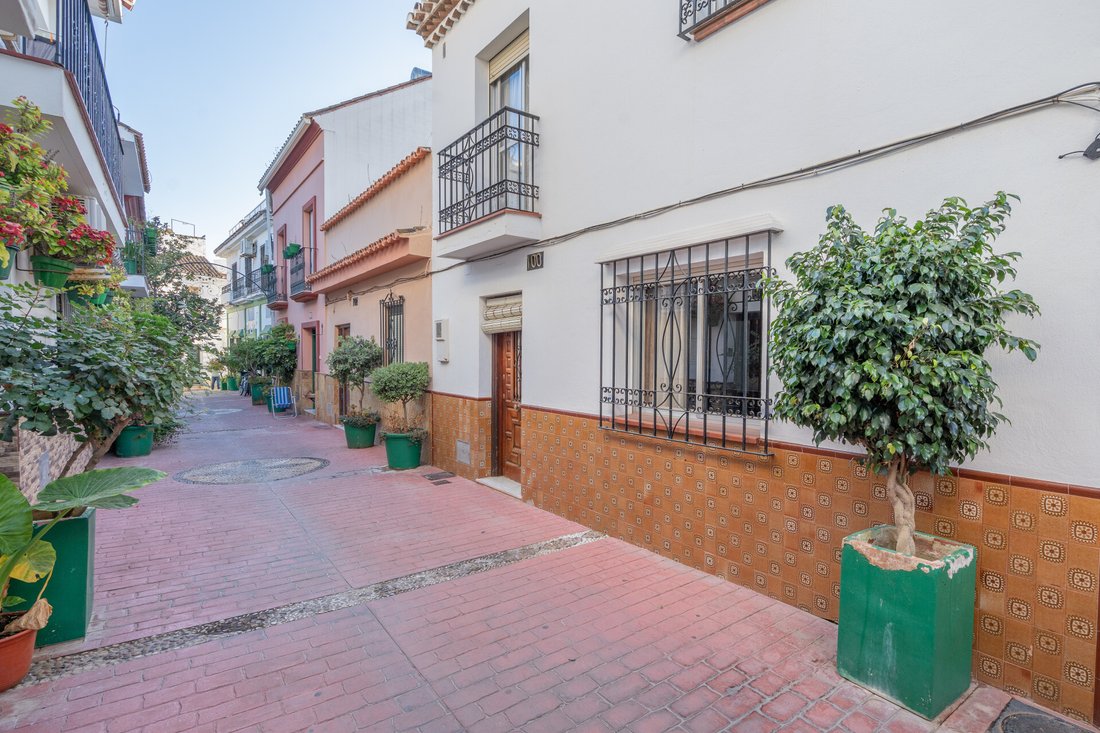 Townhouse in Estepona, Andalusia, Spain 1 - 16201039