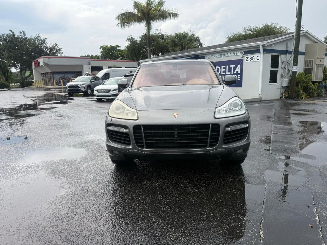 Suv in West Palm Beach, FL, United States 1 - 16201772