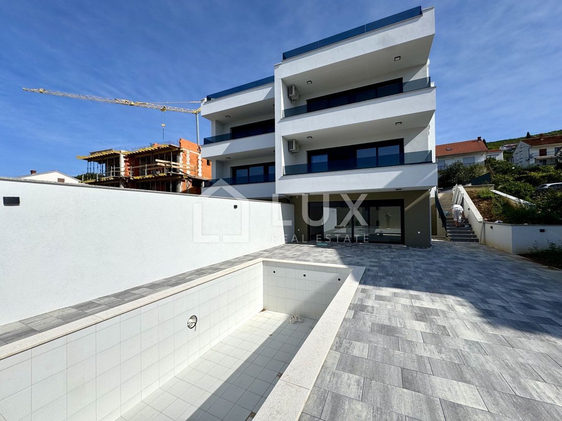 Apartamento en Grad Crikvenica, Primorje-Gorski, Croacia 1 - 16201009
