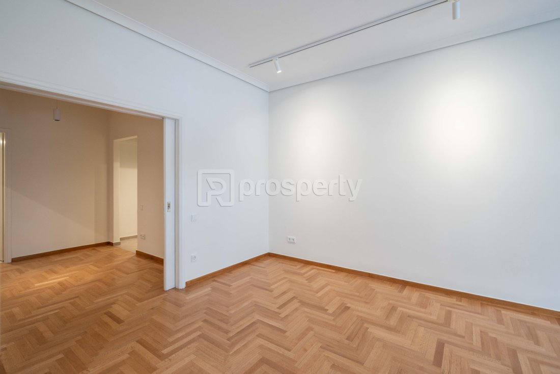 Apartment in Sunoikia Kolonakiou, 1st District of Athens, Athens 4 - 16202280