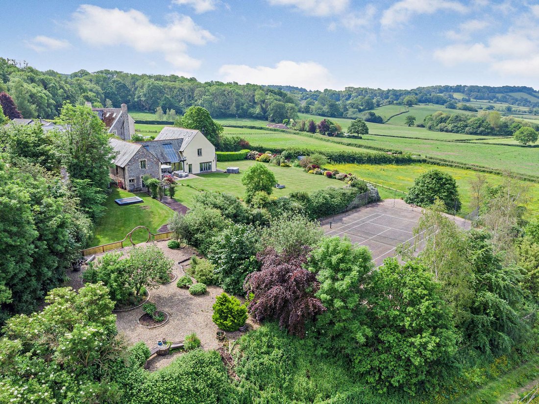 Chudleigh, England 1 - 16204299