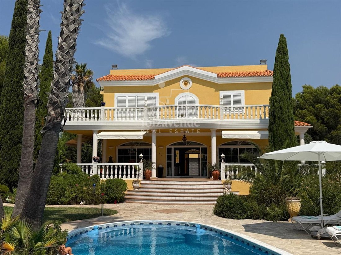 House in Sant Carles de Peralta, Santa Eularia des Riu, Balearic Islands 3 - 16206602