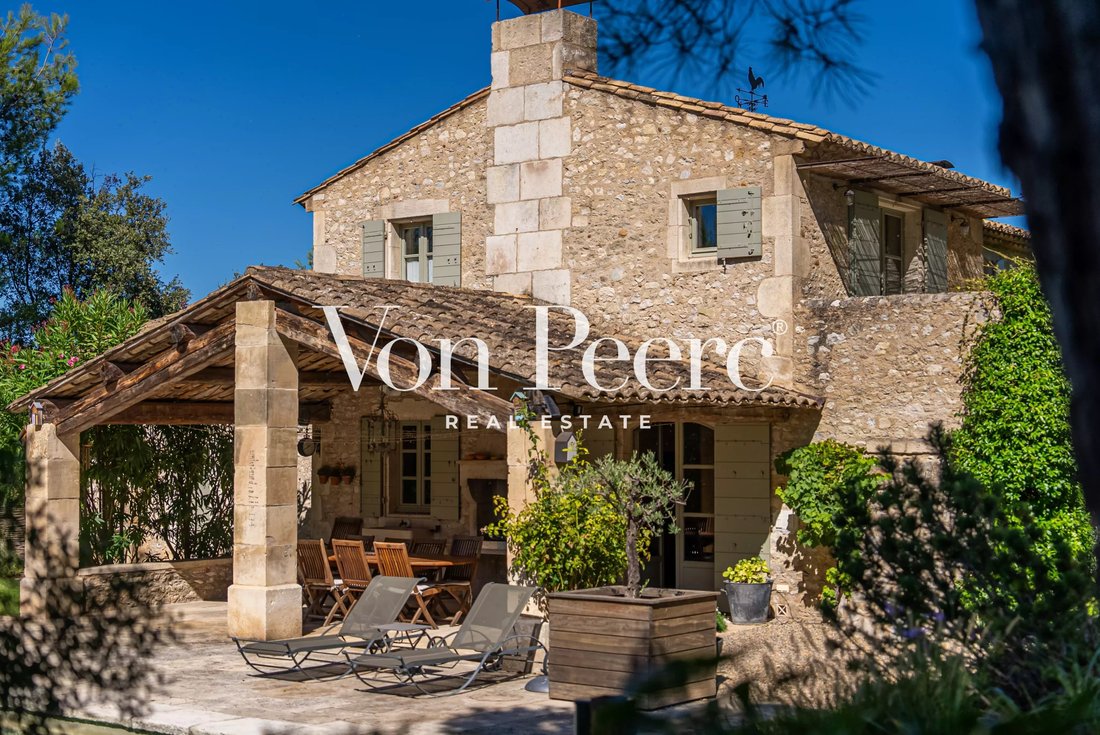 House in Eygalières, Provence-Alpes-Côte d'Azur, France 1 - 16203127