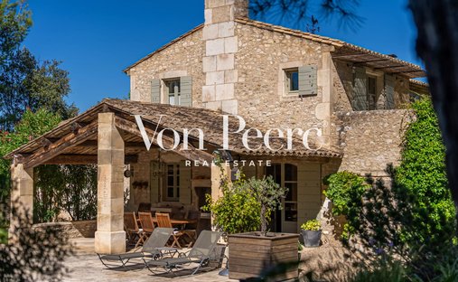 Maison à Eygalières, Provence-Alpes-Côte d'Azur, France 1