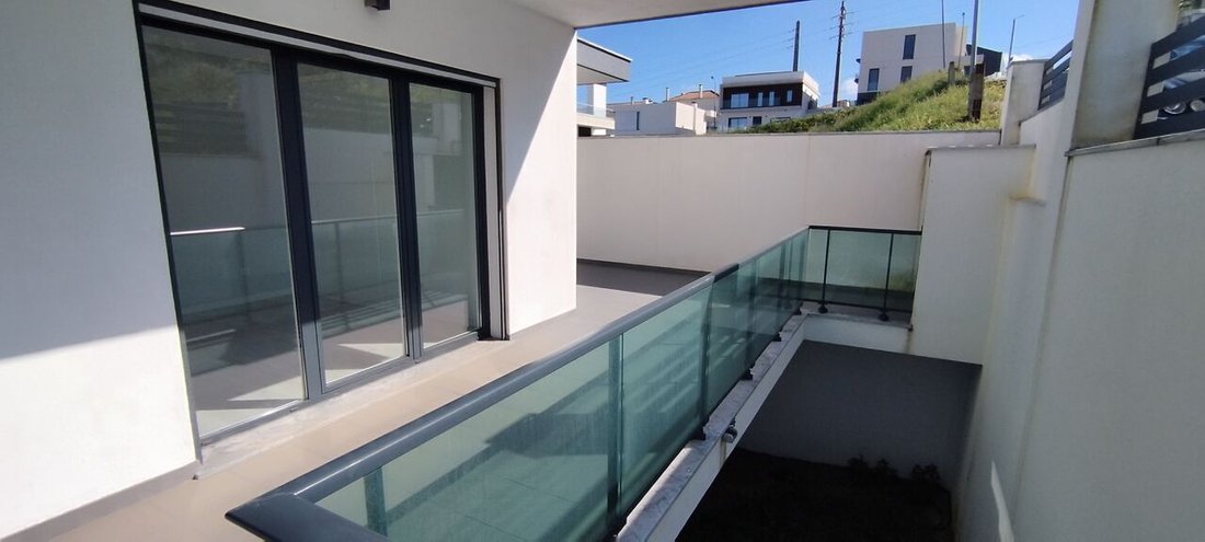 House in Pontinha e Famoes, Lisbon, Portugal 3 - 16206936