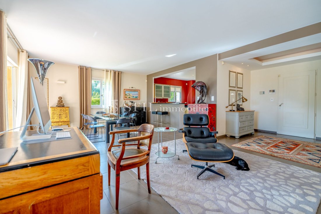 Villa in Grimaud, Provence-Alpes-Côte d'Azur, France 4 - 16206773