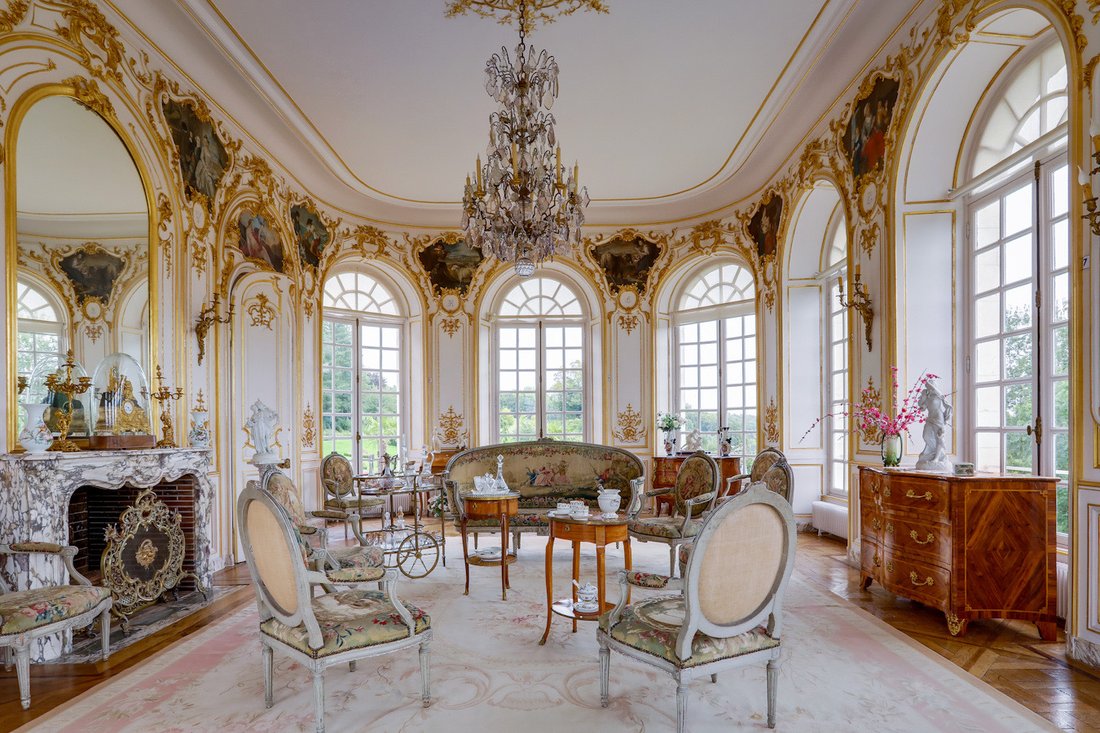 Whispers of Versailles: A Timeless 18th-Century Château in Picardy’s Embrace