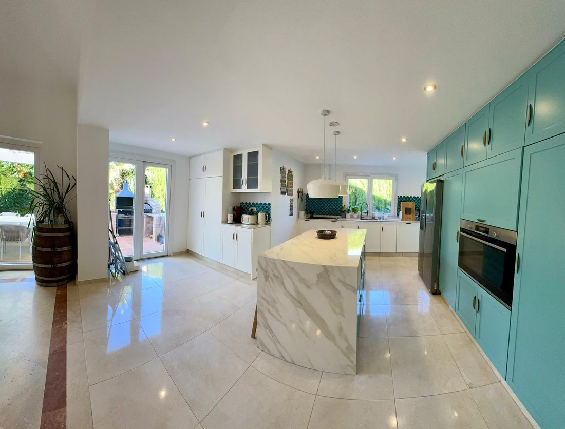 Villa in Sotogrande, San Roque, Andalusia 2 - 16208038