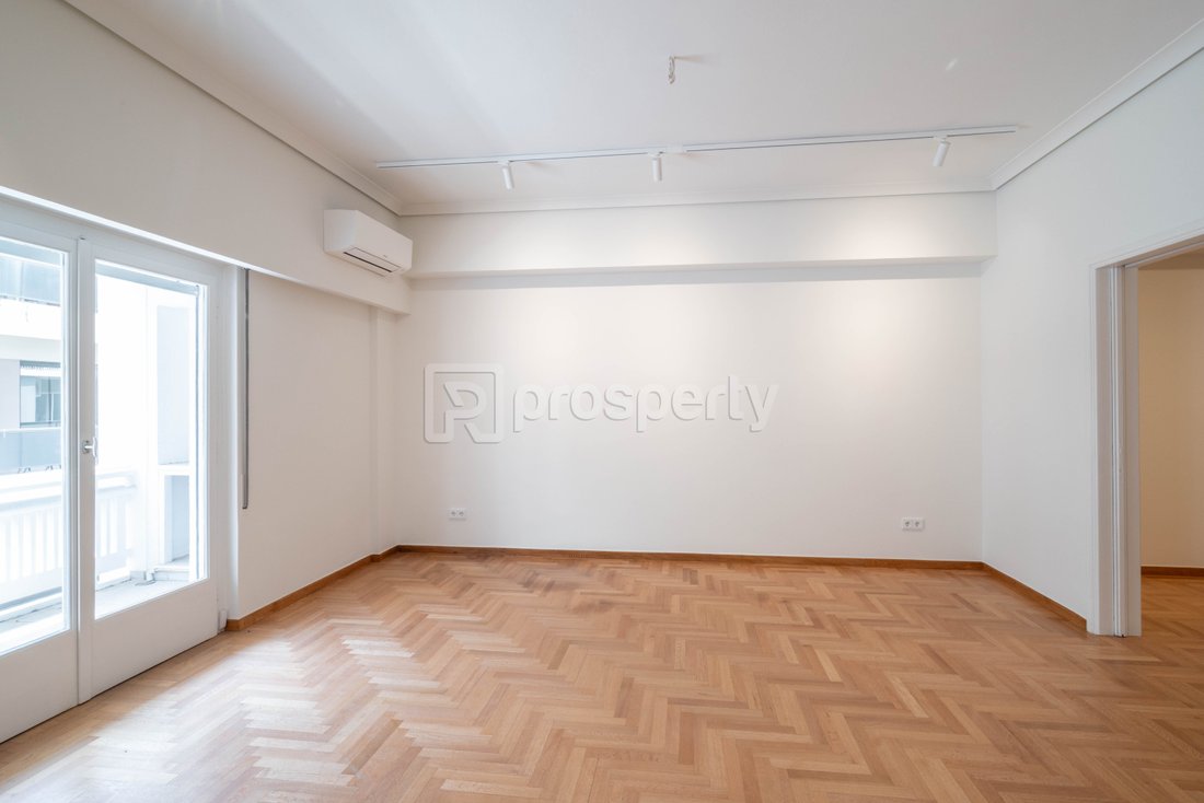 Apartment in Sunoikia Kolonakiou, 1st District of Athens, Athens 5 - 16202280