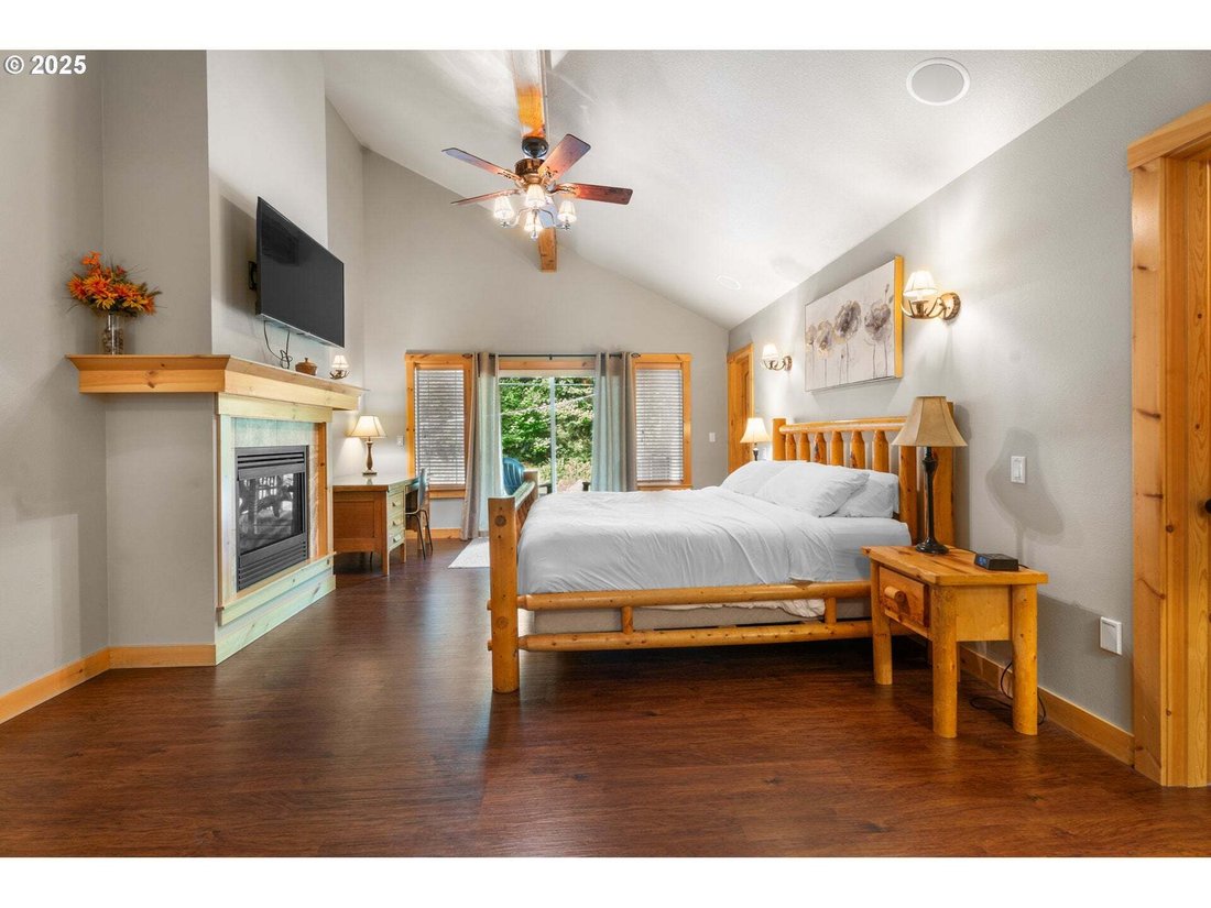 House in Mount Hood Village, Oregon, United States 3 - 16159750