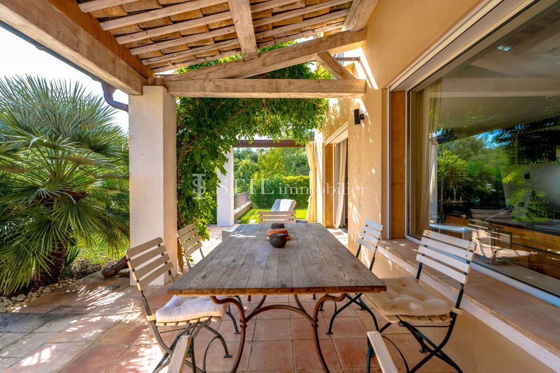 Villa in Grimaud, Provence-Alpes-Côte d'Azur, France 2 - 16206773