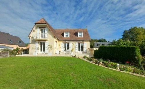 House in Saint-Pair-sur-Mer, Normandy, France 1