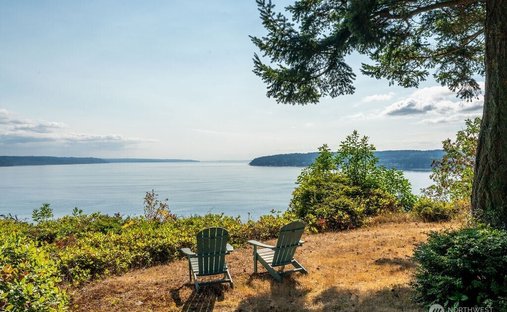 House in Hat Island, Washington, United States 1