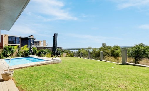 House in Roodeplaat, Gauteng, South Africa 1
