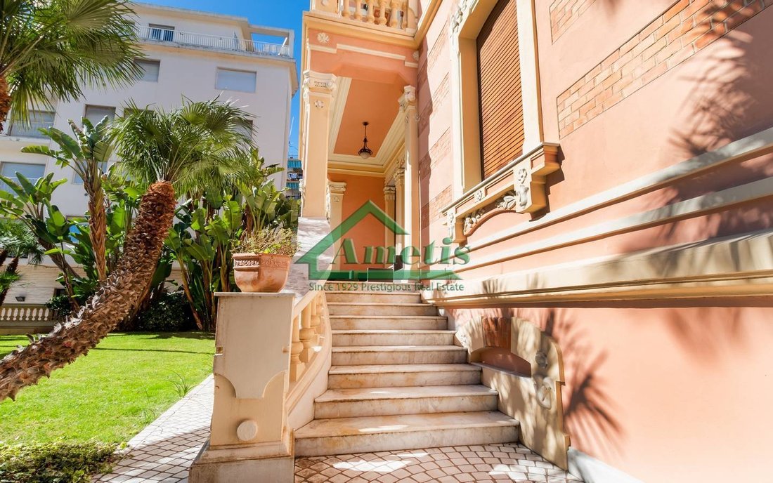 Villa in Taggia, Liguria, Italy 1 - 16204814